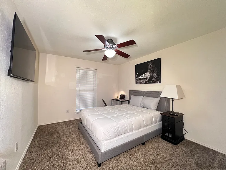 Bedroom #2 , queen bed