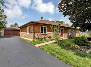 100 Illinois Blvd, Hoffman Estates, IL 60169