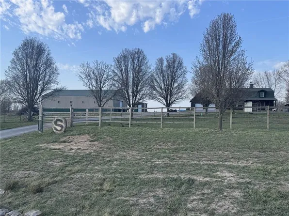 1113 SW 500th Rd, Holden, MO 64040
