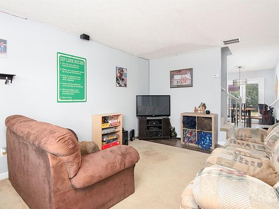 4th image of 411 Charles Clayborne Ct #B