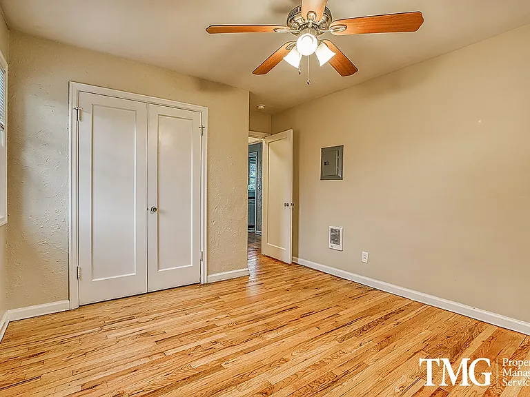 Regency Park Apartments — Photo 13