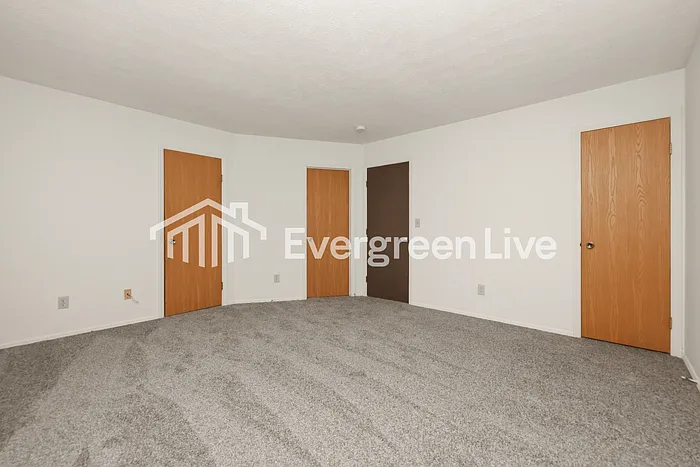 6540 Rolling Glen Dr — Photo 6