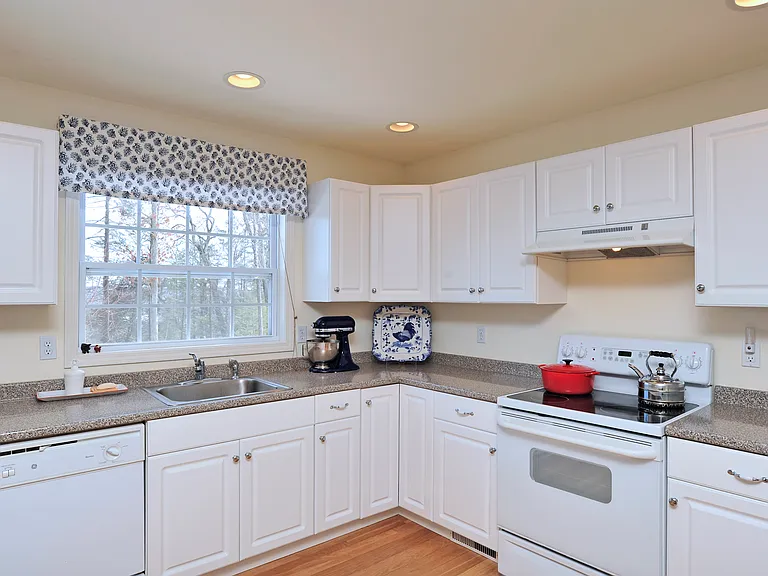 Julia Ct — Photo 3