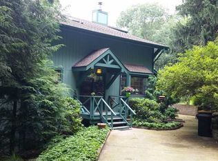 348 Crystal Springs Rd, Bradford Woods, PA 15015