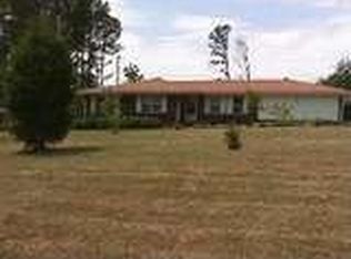 681 Glenn Carrie Rd, Hull, GA 30646