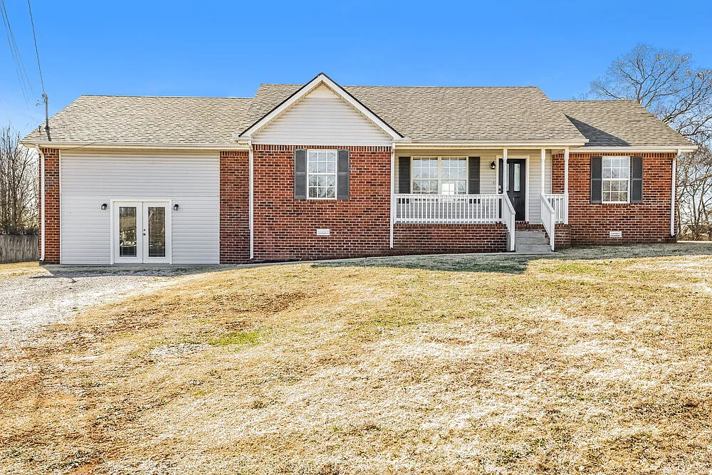 3 bed, 2.0 bath, 1715 sqft, $2,760 — Photo 1