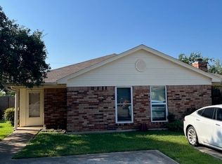 812 Woodland Ct #7A & 7B, Kennedale, TX 76060