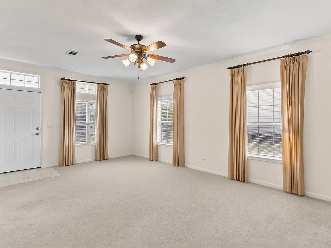 3 bed, 1523 sqft, $2,750 — Photo 3