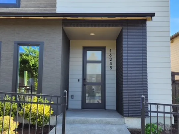 16235 SE Pleasant Valley Pkwy, Happy Valley, OR 97086