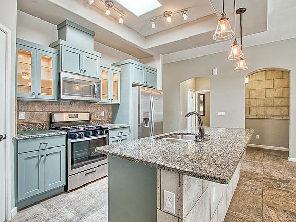 5th image of 14648 Rockbridge Ave