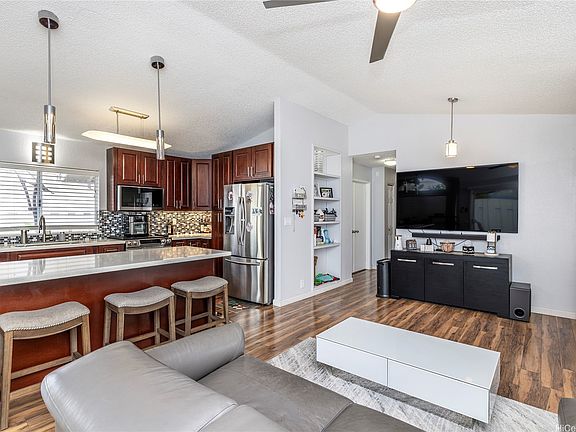 3rd image of 91-207 Wahineomao Way