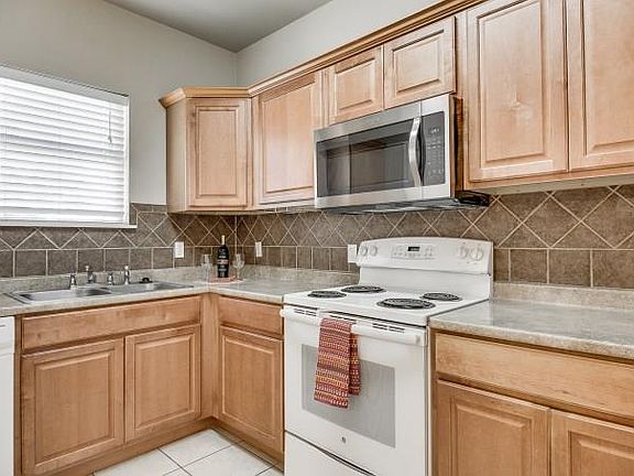 2nd image of 210 E State Highway 21 APT A
