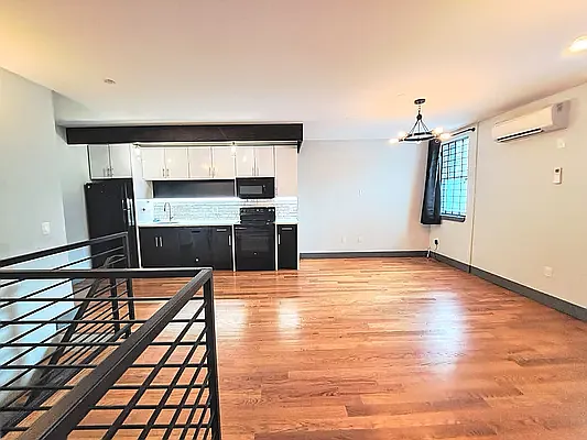 34 Melrose St #1F — Photo 2