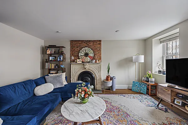 Sold by Compass | media 20