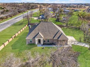 101 Hearthstone Ct, Weatherford, TX 76087