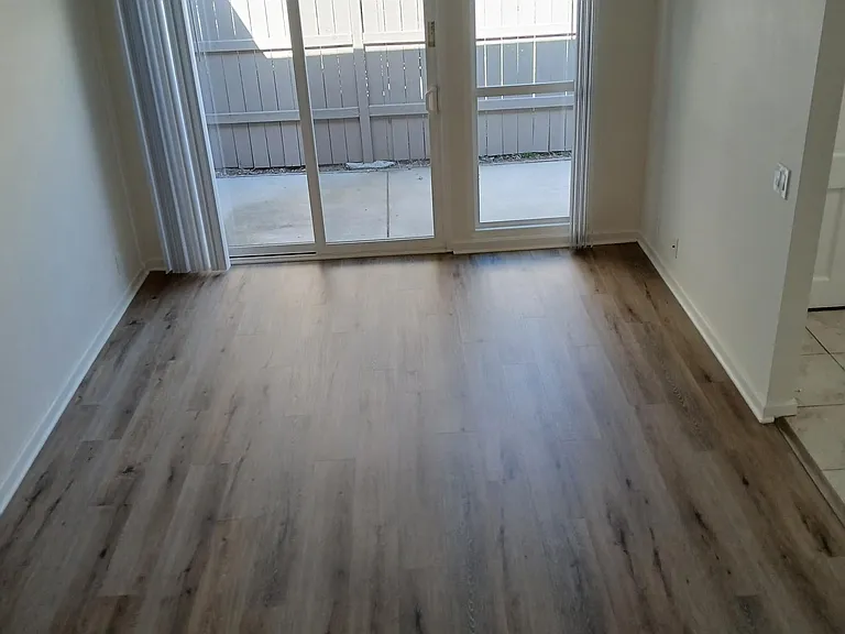 Eastbluff Townhomes — Photo 15