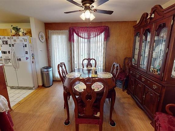 4th image of 31 Susan Ln