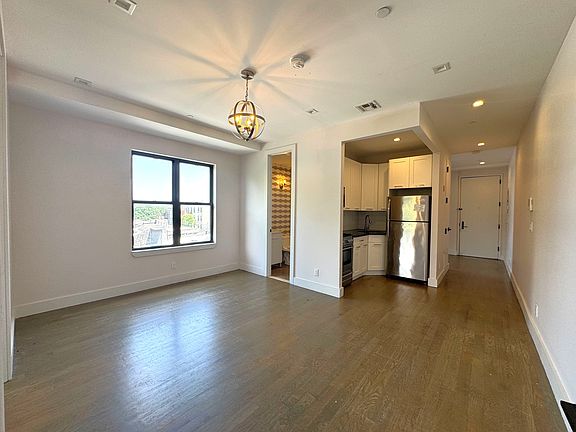 2nd image of 1582 Prospect Pl #4L