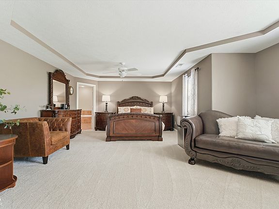 4th image of 2540 Wineland Creek Dr