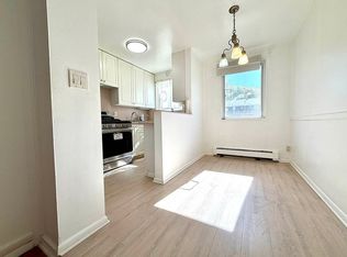 216-12 67th Ave #1, Oakland Gardens, NY 11364