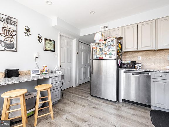 4th image of 307 Paul Cir