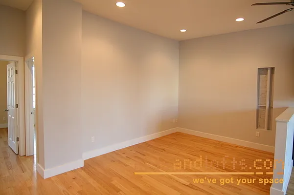 Rented by aptsandlofts.com | media 11