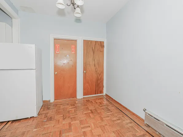 2418 East 23rd Street image 34 of 40