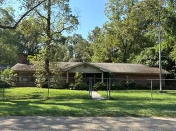 439 Geiger Lake Rd, Hattiesburg, MS 39401