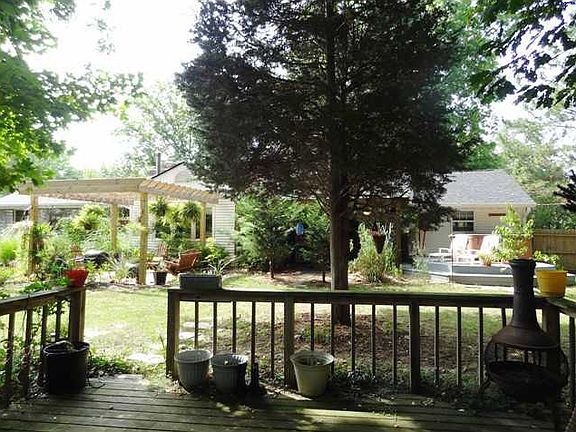 5th image of 6884 Hillcrest Dr