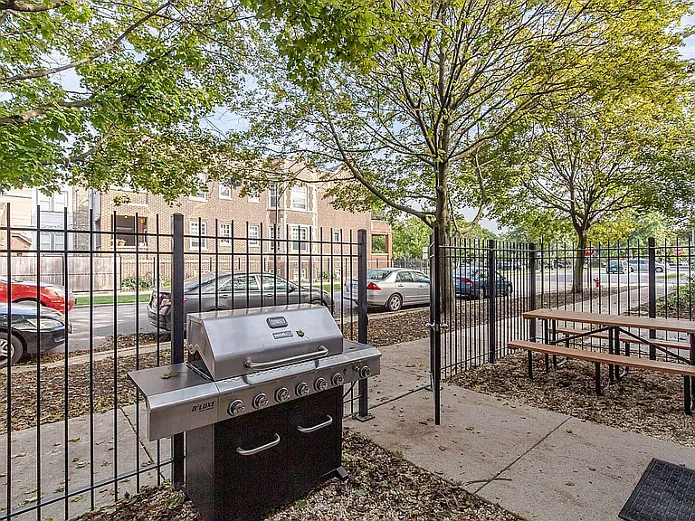 2900 W Logan Blvd #102 — Photo 7