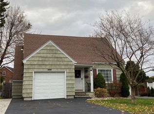 607 Berwick Rd S, Syracuse, NY 13208