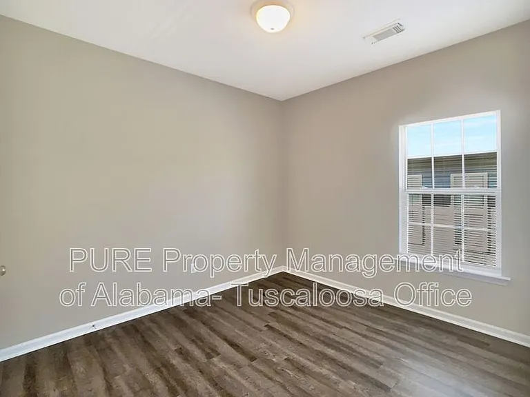 9750 Moonlight Dr — Photo 13