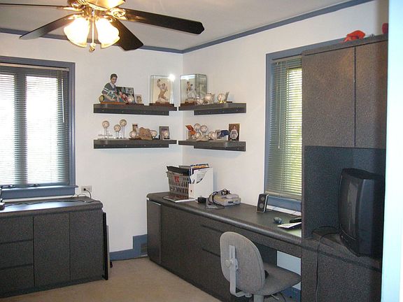 built-ins,platform bed ceiling fan