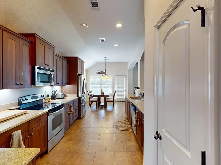 10533 Duncannon Trl — Photo 8