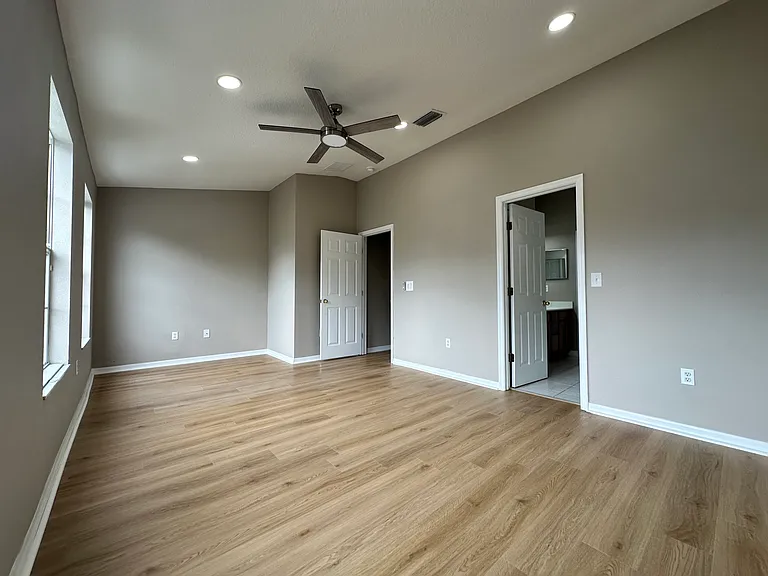2011 Strathmill Dr #2011 — Photo 11