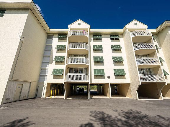 4th image of 3625 Seaside Dr #25-306