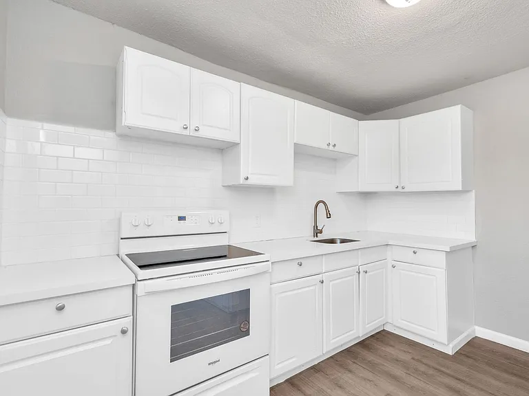 3655 Seabrook St #4 — Photo 21