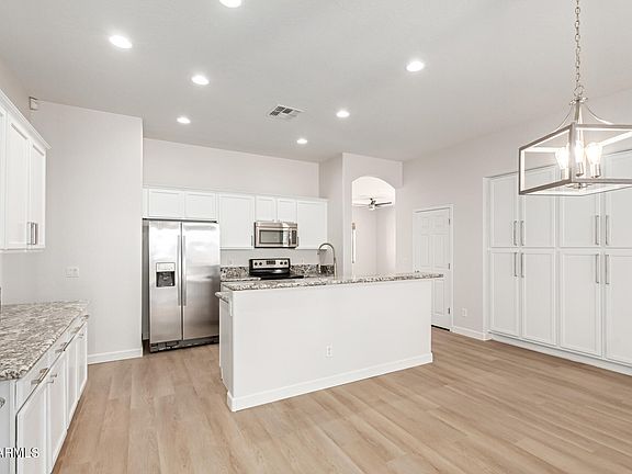 4th image of 5516 N LAGUNA Drive