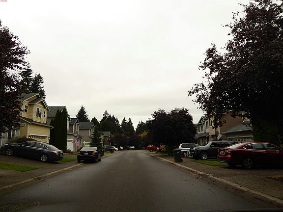 4th image of 8902 161st St E