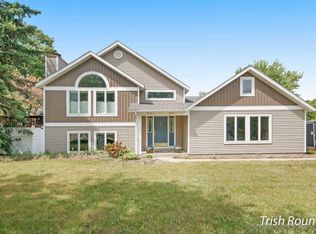 92 S Hampton St, Holland, MI 49424