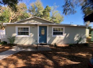 255 Clay Ave, Lady Lake, FL 32159