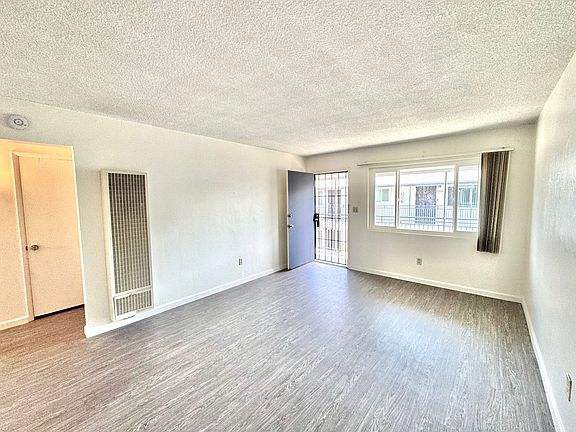 4th image of 1781-1791 Chalcedony St #1783-1/2
