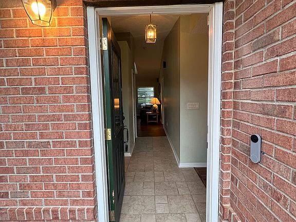 4th image of 387 Turtle Dove Dr