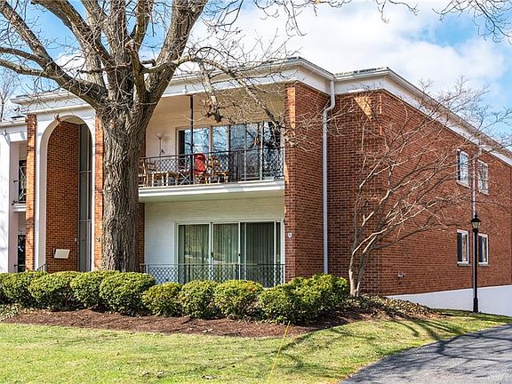 2nd image of 3171 Southdale Dr #9