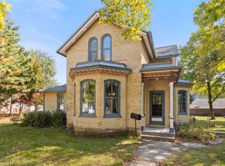 222 E Franklin St, Portage, WI 53901