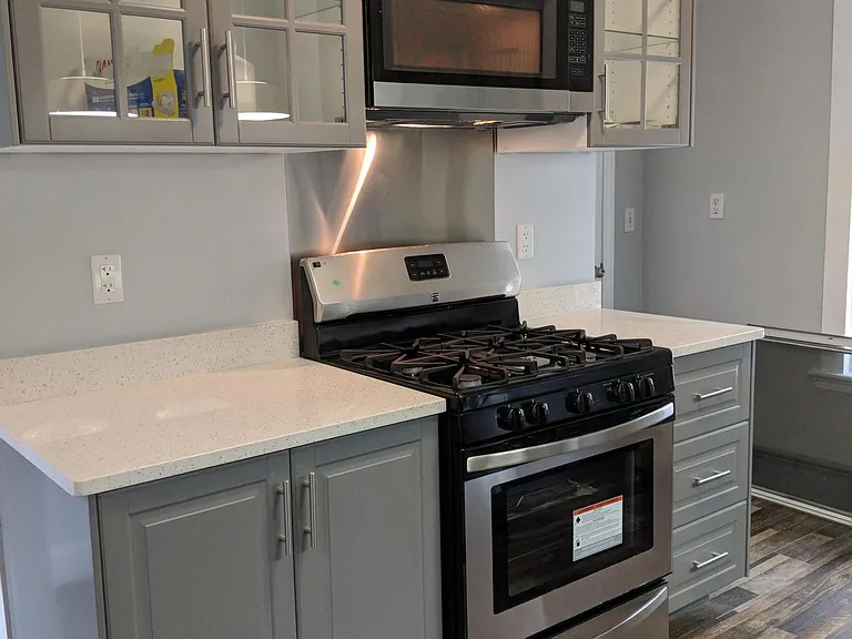 Gas cooktop and oven