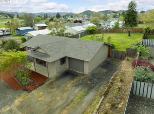123 Karuk Ln, Roseburg, OR 97471