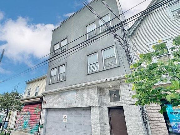 2nd image of 450 Jersey St