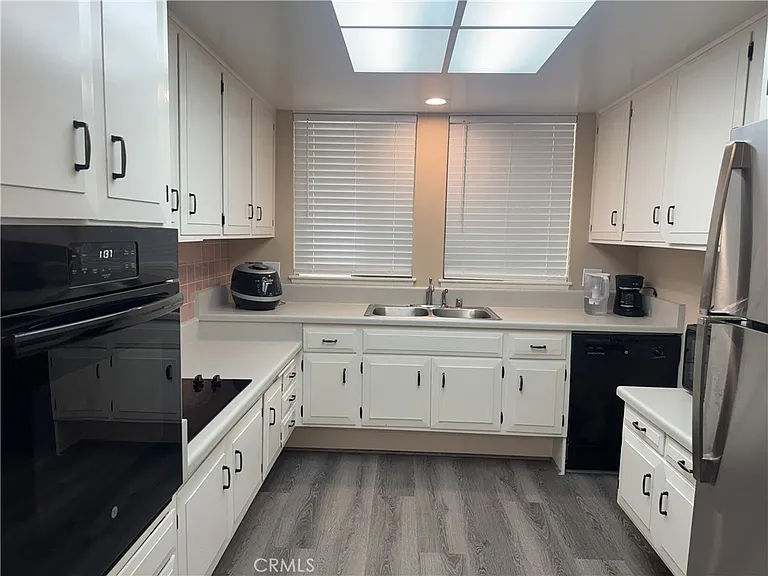 254 Calle Aragon #D — Photo 11