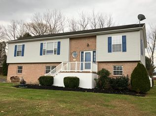 20 Benn Acres Cir, Drums, PA 18222